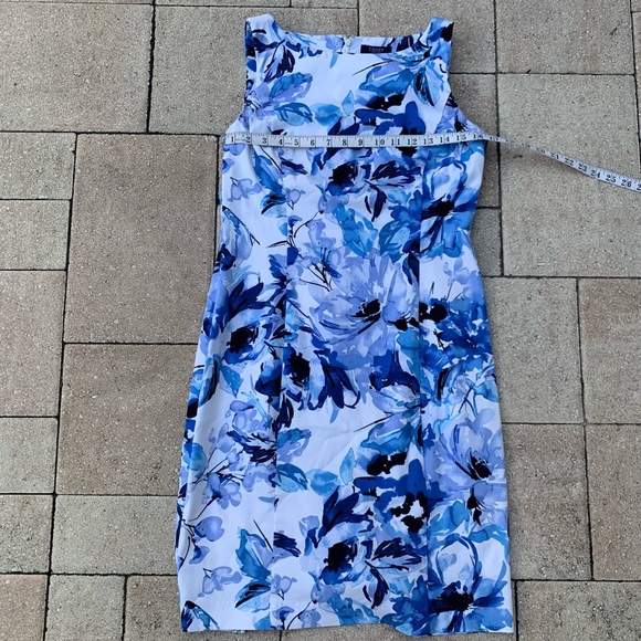 CHAPS Sheath Dress Blue Flowers Size 10 - Picture 5 of 6